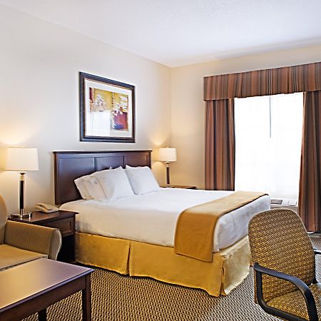 Holiday Inn Express Hotel & Suites - Slave Lake, An Ihg Hotel Zimmer foto
